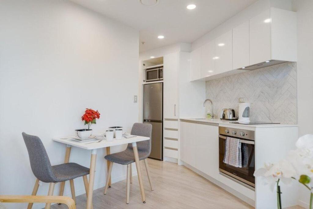 Free Wifi!! Spacious 1-Bedroom Apt, Auckland Cbd Dış mekan fotoğraf