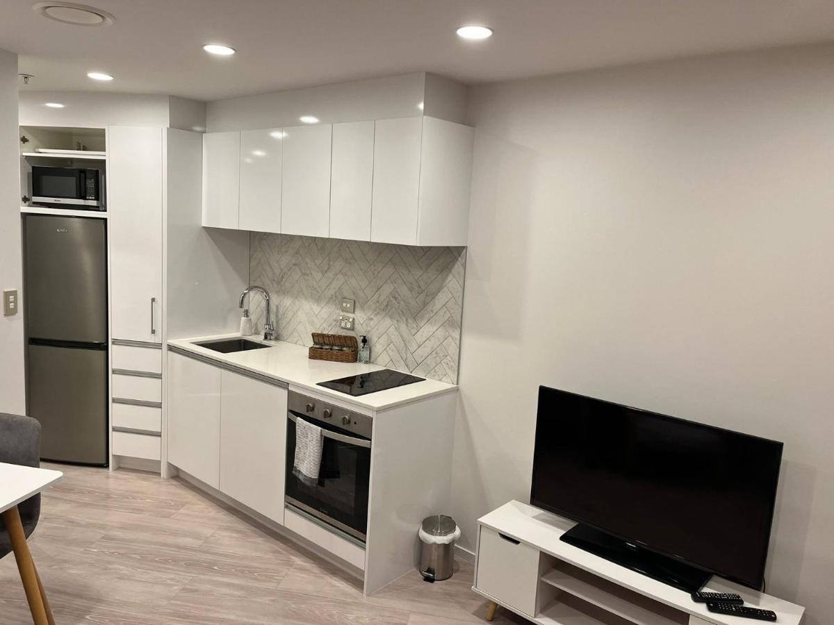 Free Wifi!! Spacious 1-Bedroom Apt, Auckland Cbd Dış mekan fotoğraf
