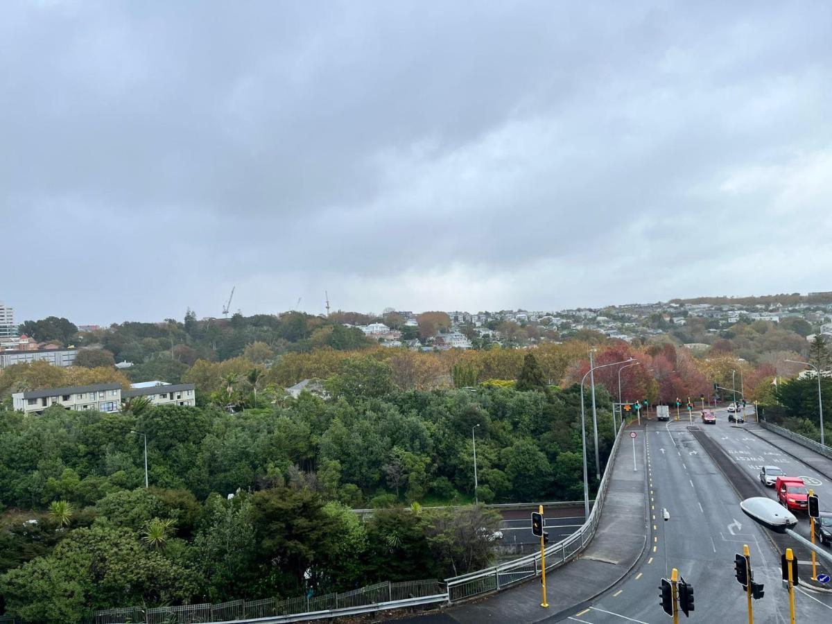 Free Wifi!! Spacious 1-Bedroom Apt, Auckland Cbd Dış mekan fotoğraf