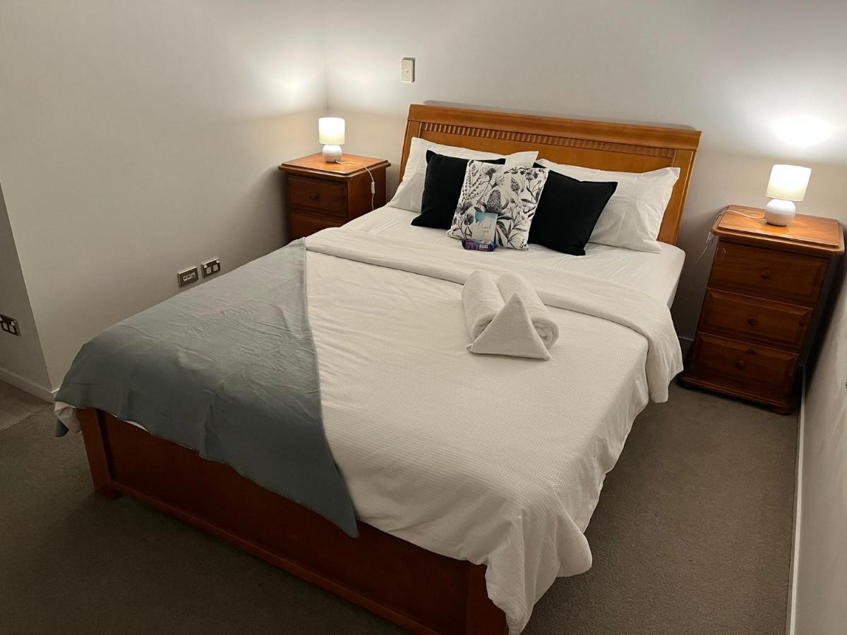 Free Wifi!! Spacious 1-Bedroom Apt, Auckland Cbd Dış mekan fotoğraf